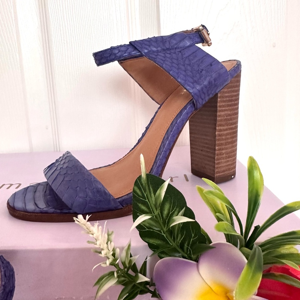 COACH ~ Purple Leather Textured 4.5” Block Wooden Heel Sandals size 8 - Picture 5 of 8